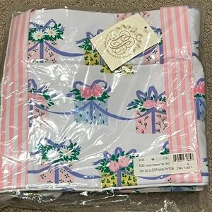 TBBC Everyday Is A Gift Weekender